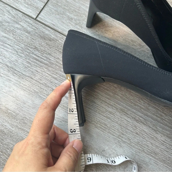 DKNY Essential Black Nylon Fabric Square Toe Slim  Heel Pumps Made in Italy - Picture 14 of 14